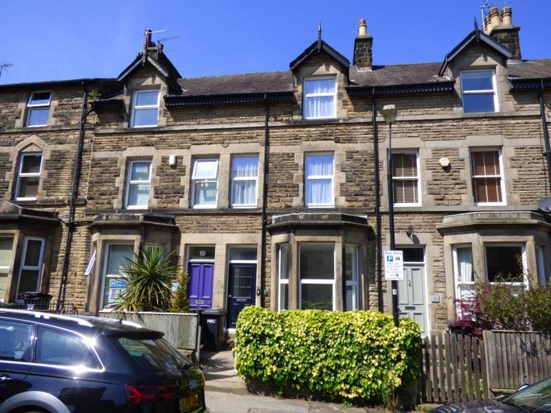 4 Bedroom House In Harrogate Town Centre エクステリア 写真