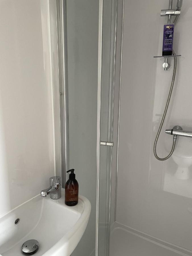 4 Bedroom House In Harrogate Town Centre エクステリア 写真