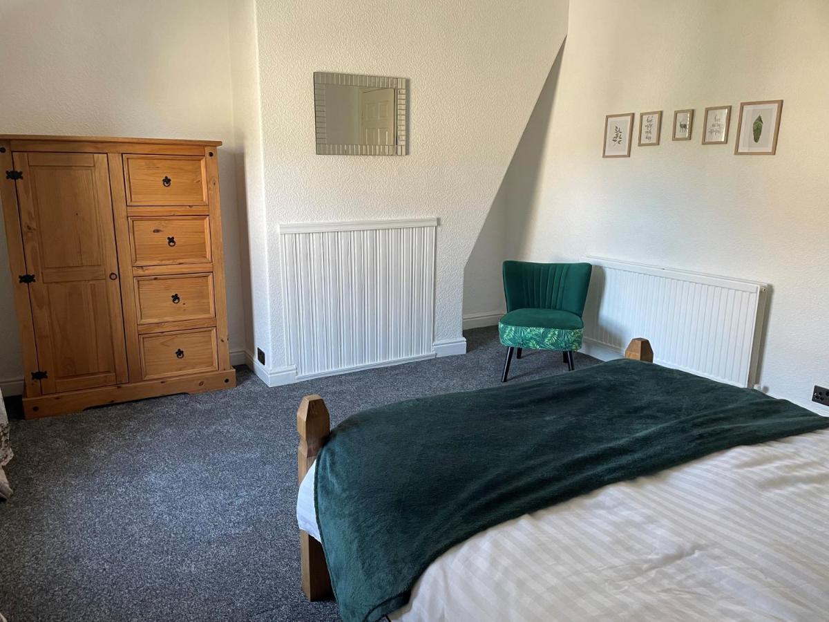 4 Bedroom House In Harrogate Town Centre エクステリア 写真