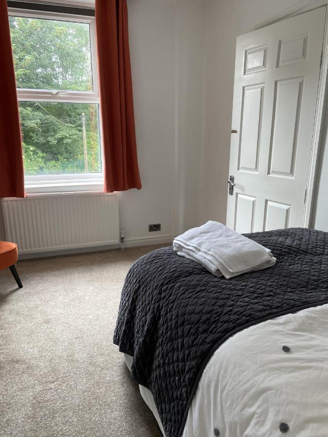 4 Bedroom House In Harrogate Town Centre エクステリア 写真